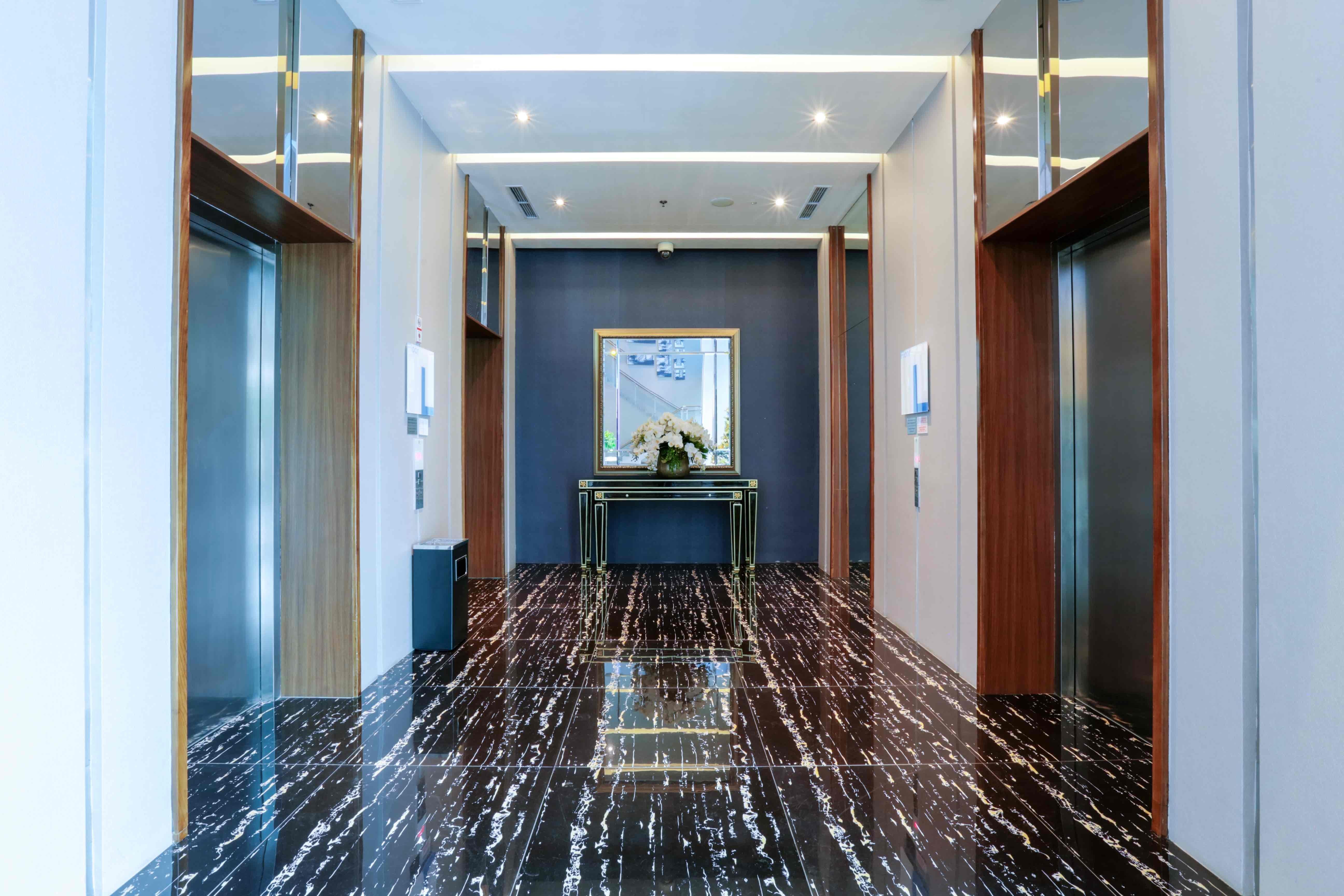 Holiday Inn Express Jakarta International Expo By Ihg Kültér fotó